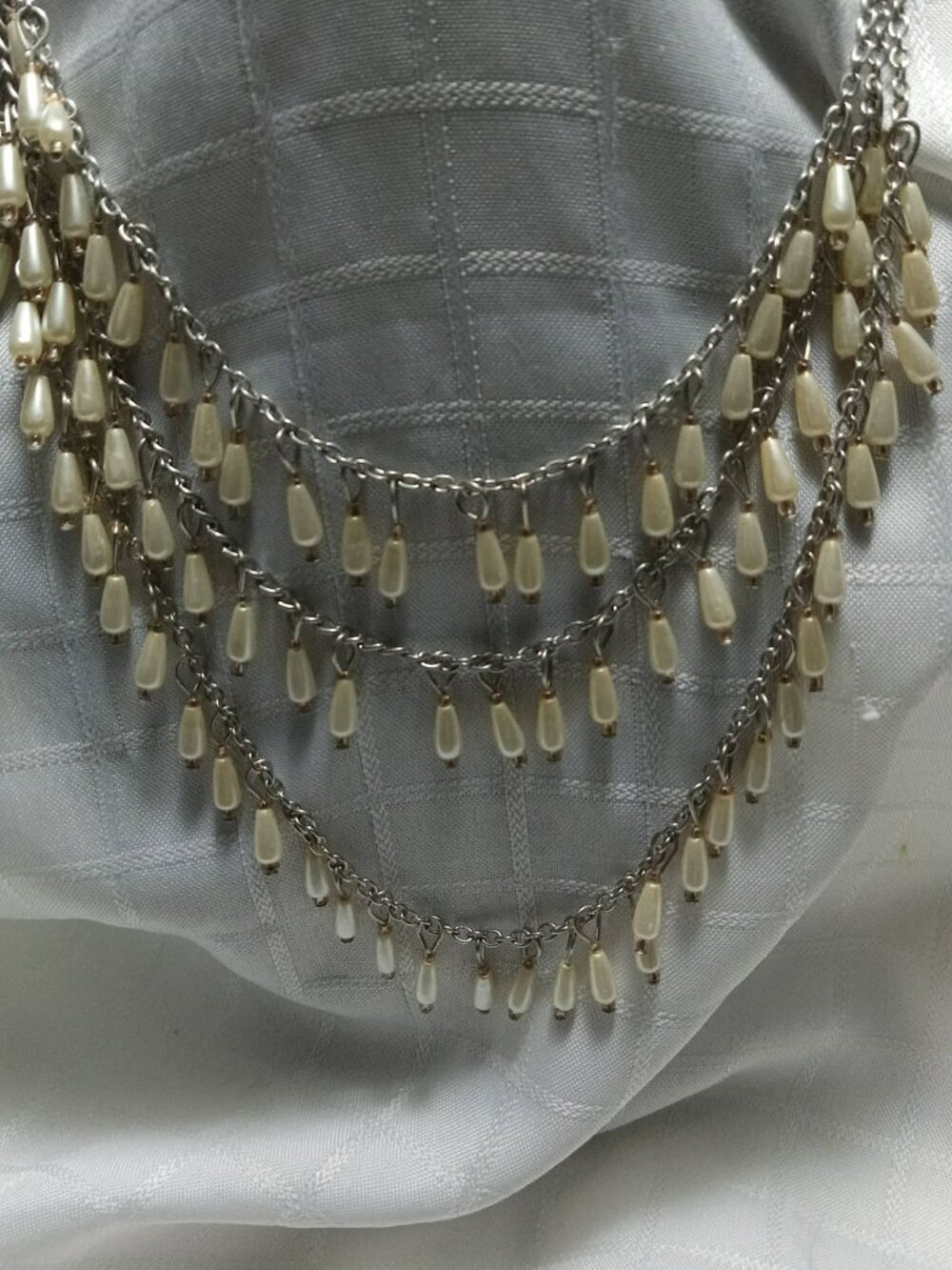 Vintage style Faux Pearl handmade Necklace with iridescent cream teardrops beads